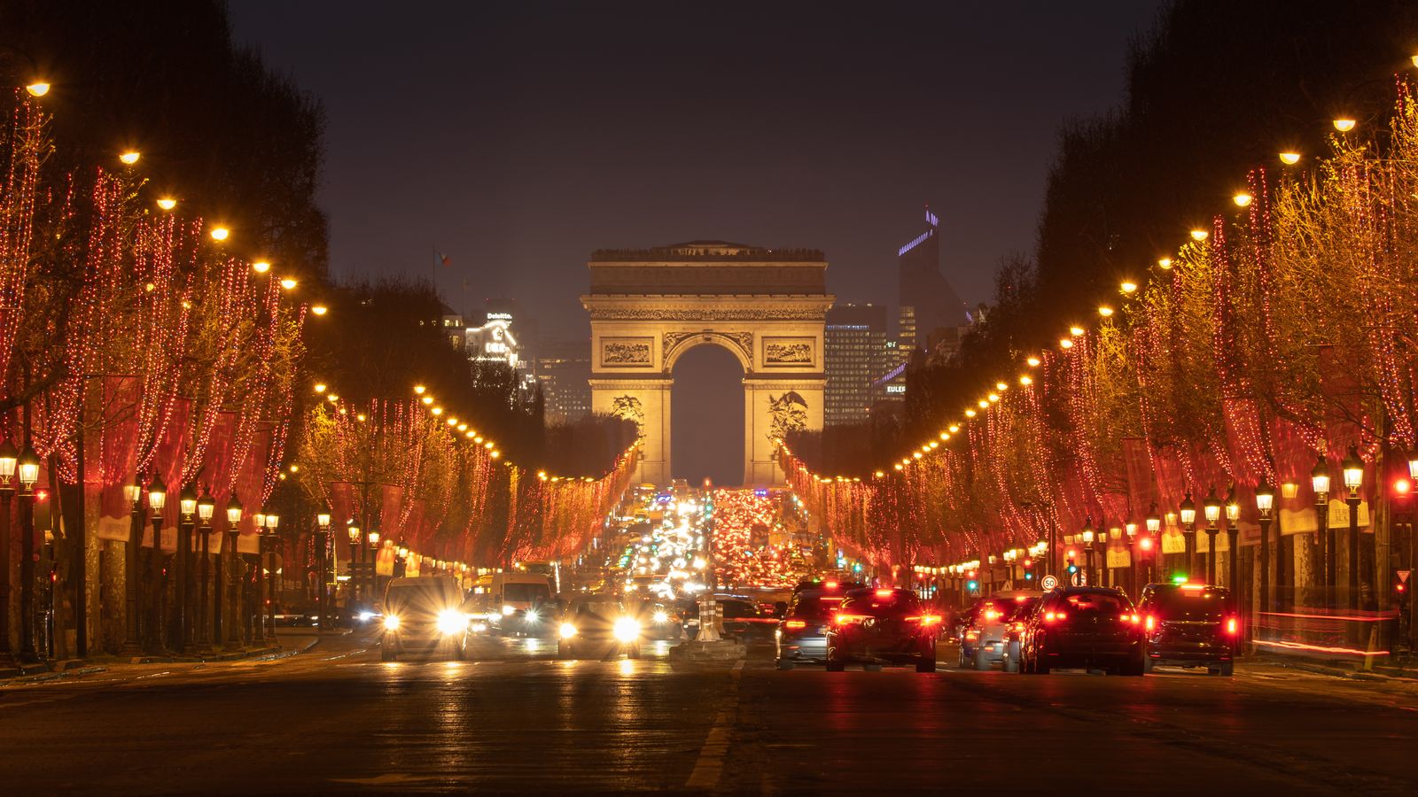 Les Champs-Élysées la nuit
